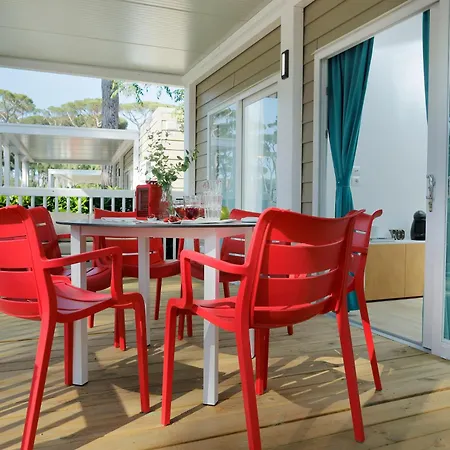 Hu Park Albatros Village 3*