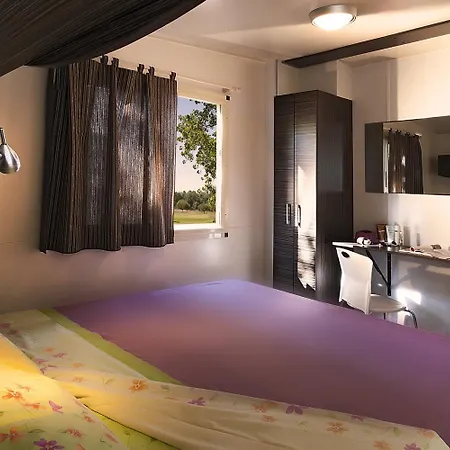 Hu Park Albatros Village 3* Сан-Винченцо