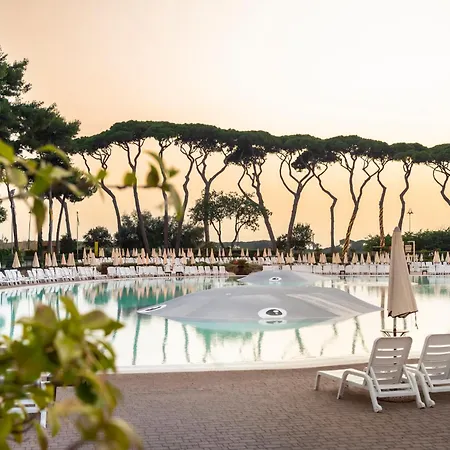 Hu Park Albatros Village 3*