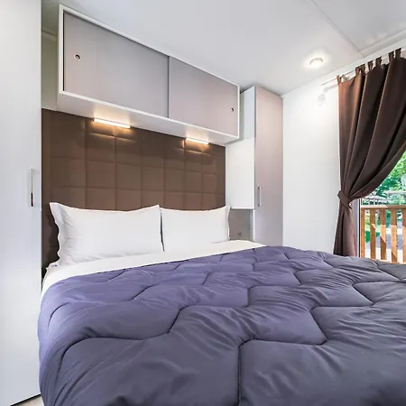 פארק נופש Hu Park Albatros Village 3*