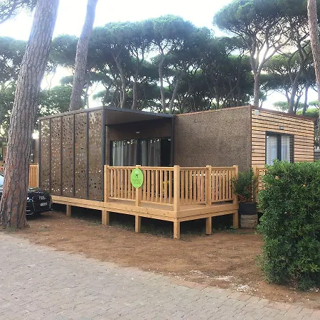 Hu Park Albatros Village 3*