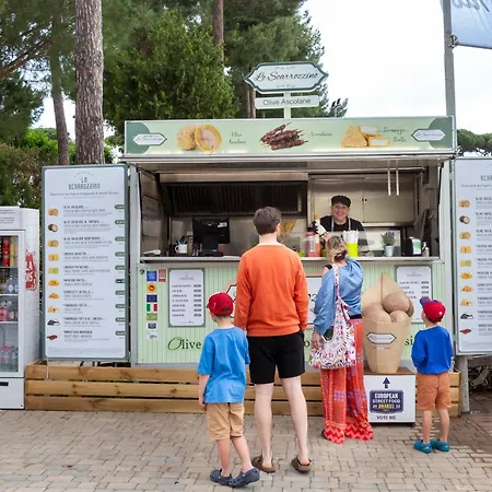 Hu Park Albatros Village 3*