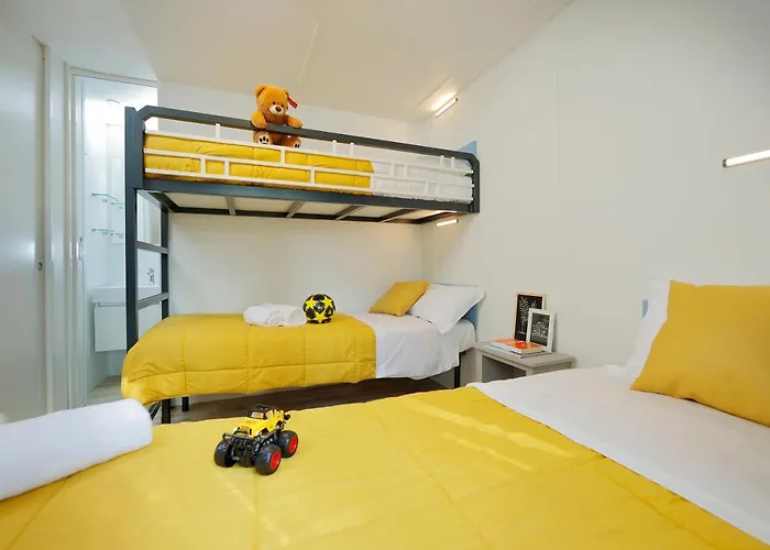 Hu Park Albatros Village 假日公园