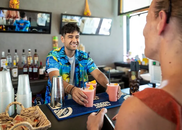 假日公园 Hu Park Albatros Village 3*