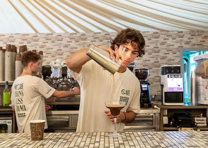 Hu Park Albatros Village